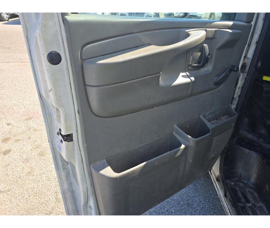 Chevrolet Express Commercial Cutaway  2008