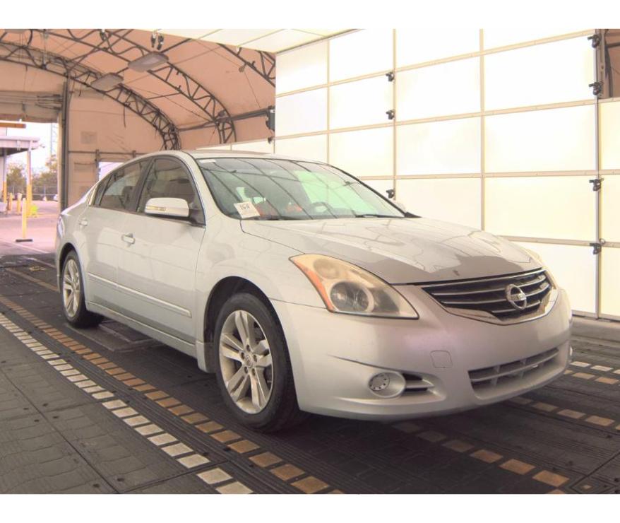 Nissan Altima  2012