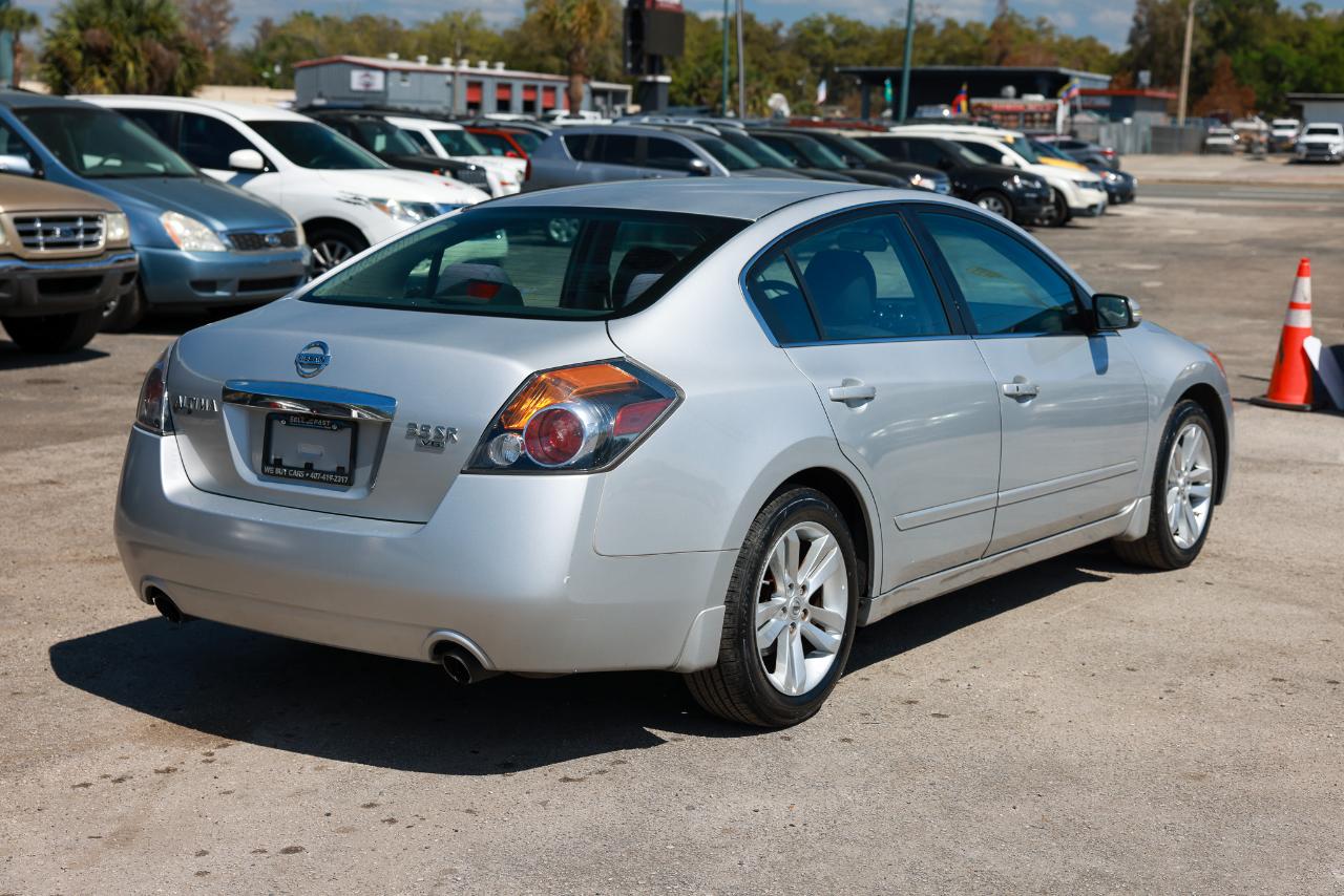 Nissan Altima  2012
