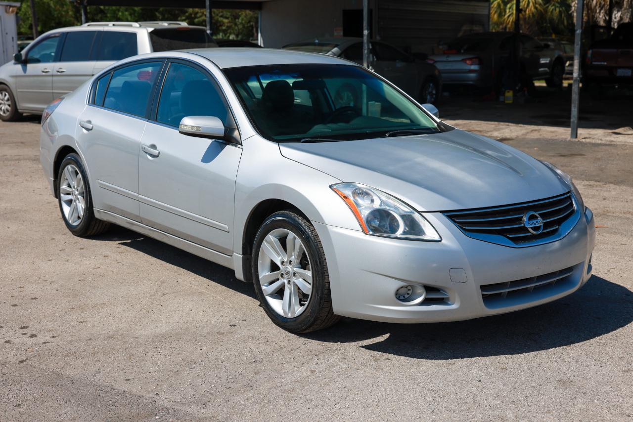 Nissan Altima  2012