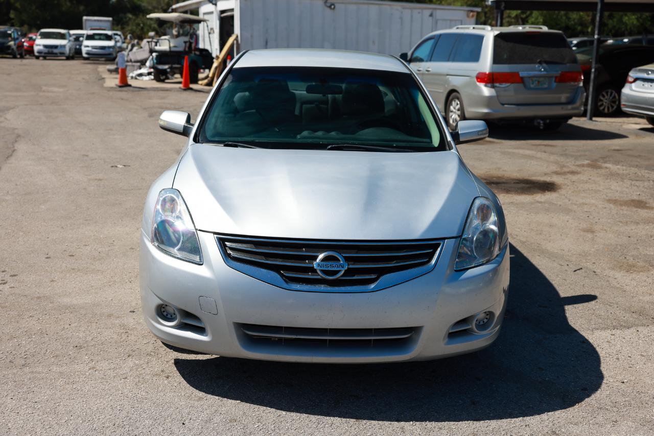 Nissan Altima  2012