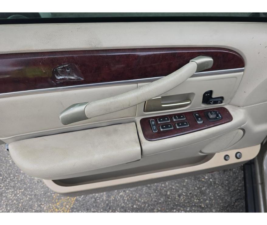 Lincoln Town Car  2005