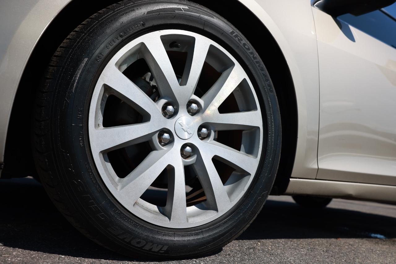 Chevrolet Malibu  2013