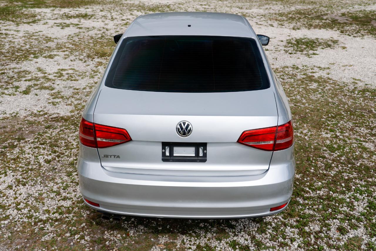 Volkswagen Jetta Sedan  2015