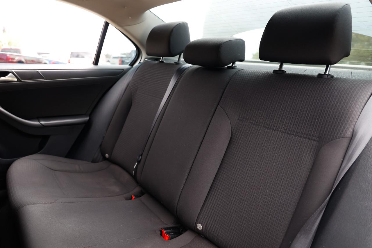 Volkswagen Jetta Sedan  2015