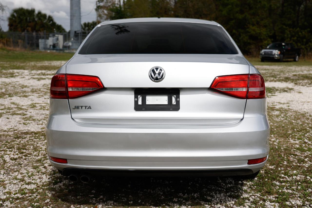 Volkswagen Jetta Sedan  2015
