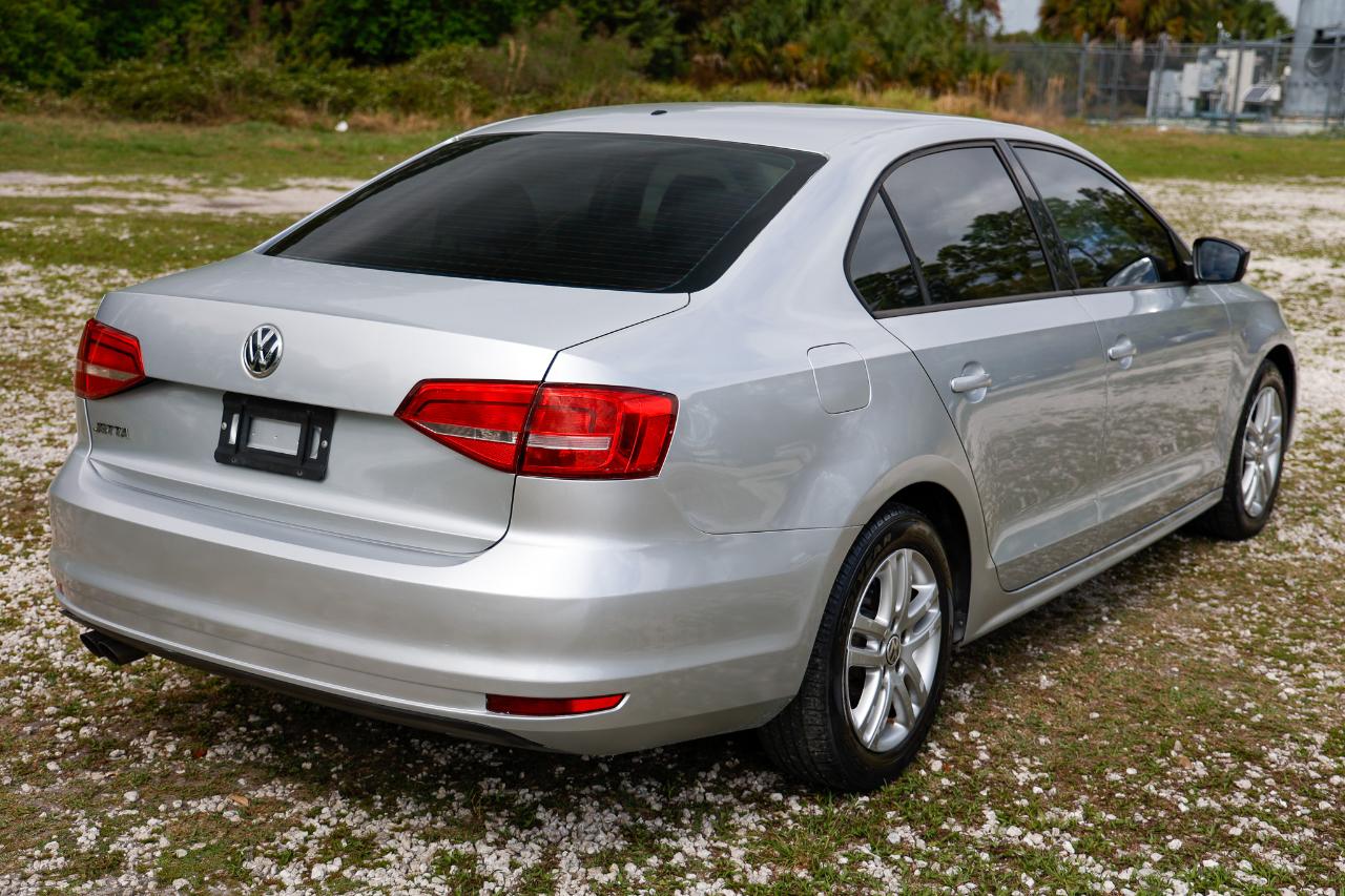 Volkswagen Jetta Sedan  2015