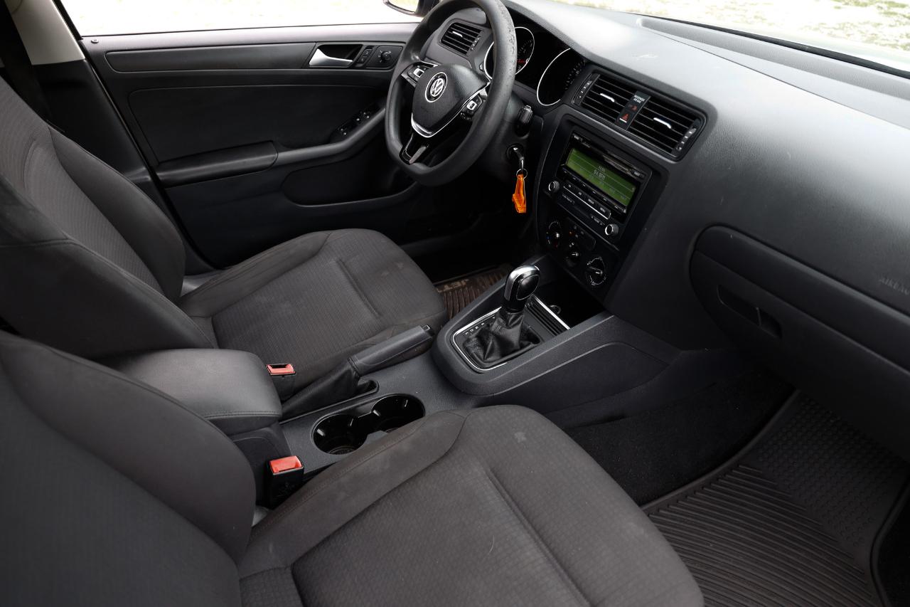 Volkswagen Jetta Sedan  2015