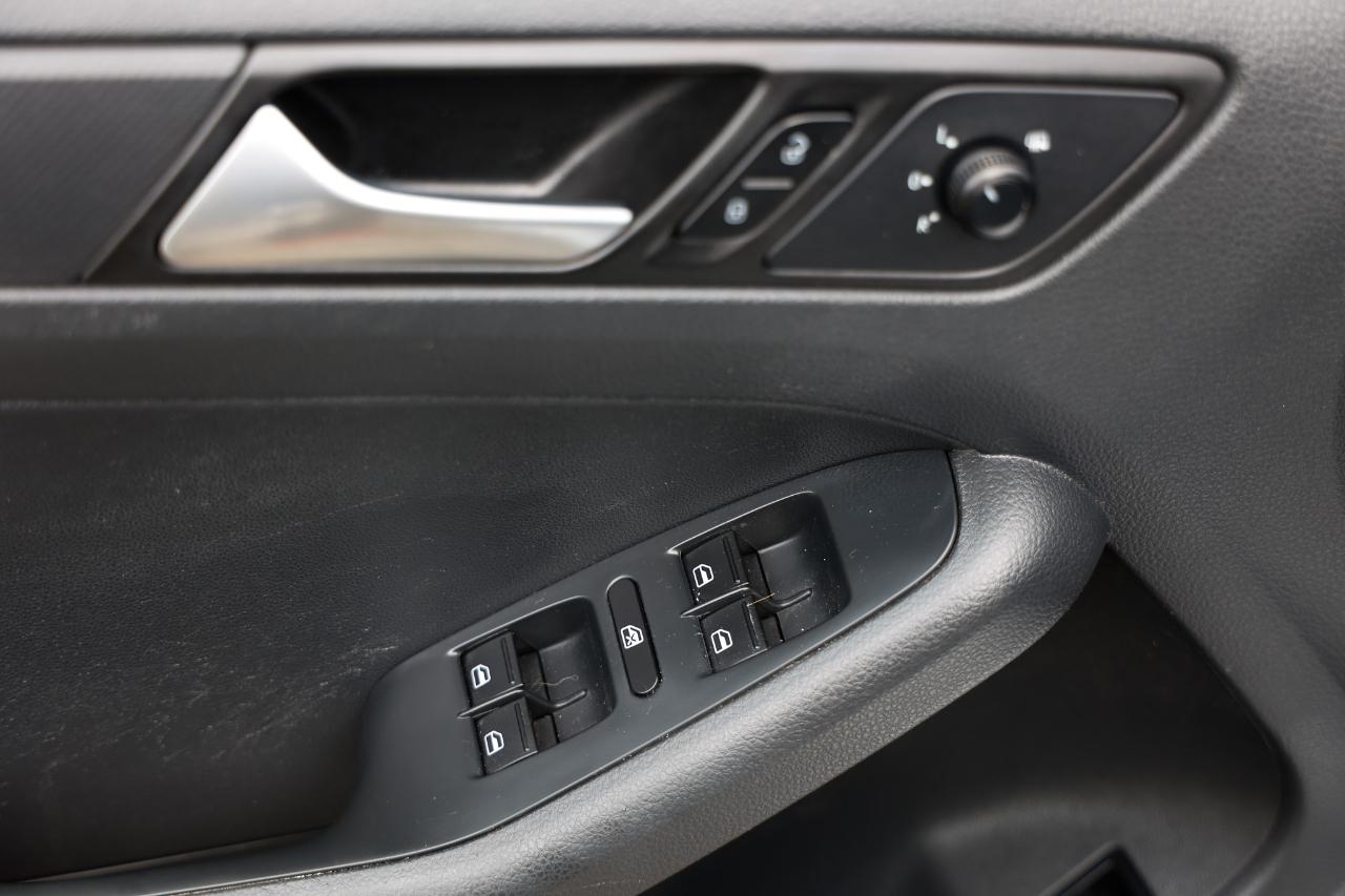 Volkswagen Jetta Sedan  2015