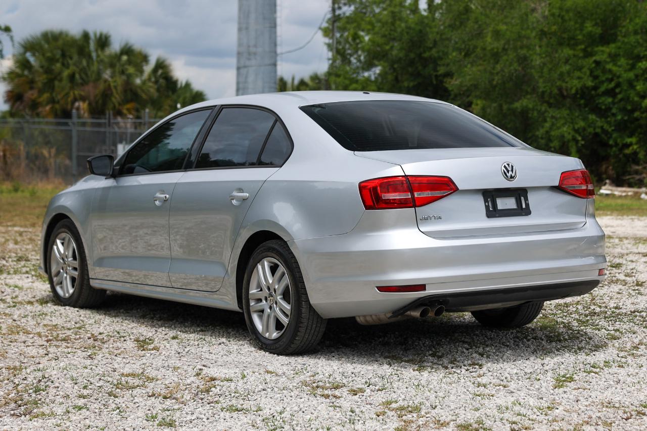 Volkswagen Jetta Sedan  2015