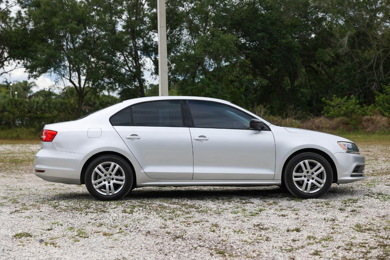 Volkswagen Jetta Sedan  2015