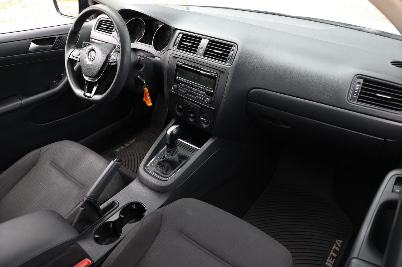 Volkswagen Jetta Sedan  2015