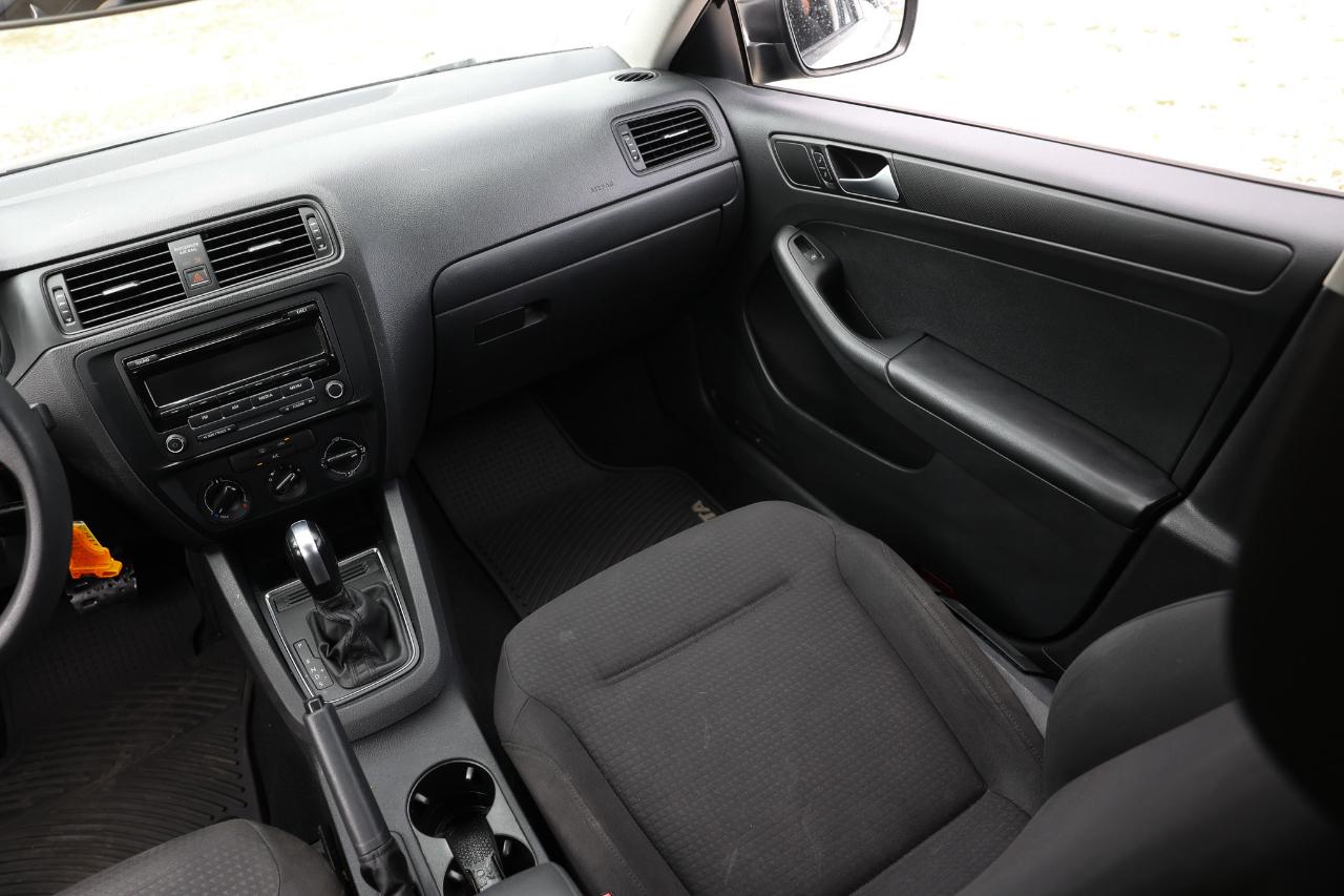 Volkswagen Jetta Sedan  2015