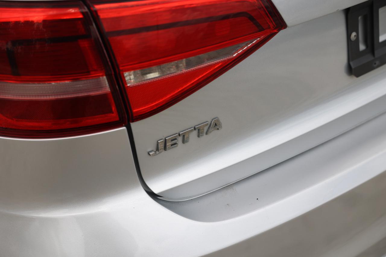 Volkswagen Jetta Sedan  2015