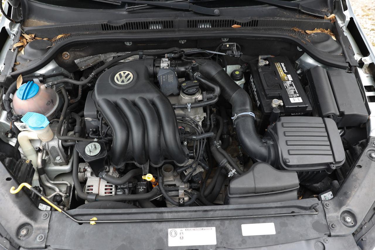 Volkswagen Jetta Sedan  2015