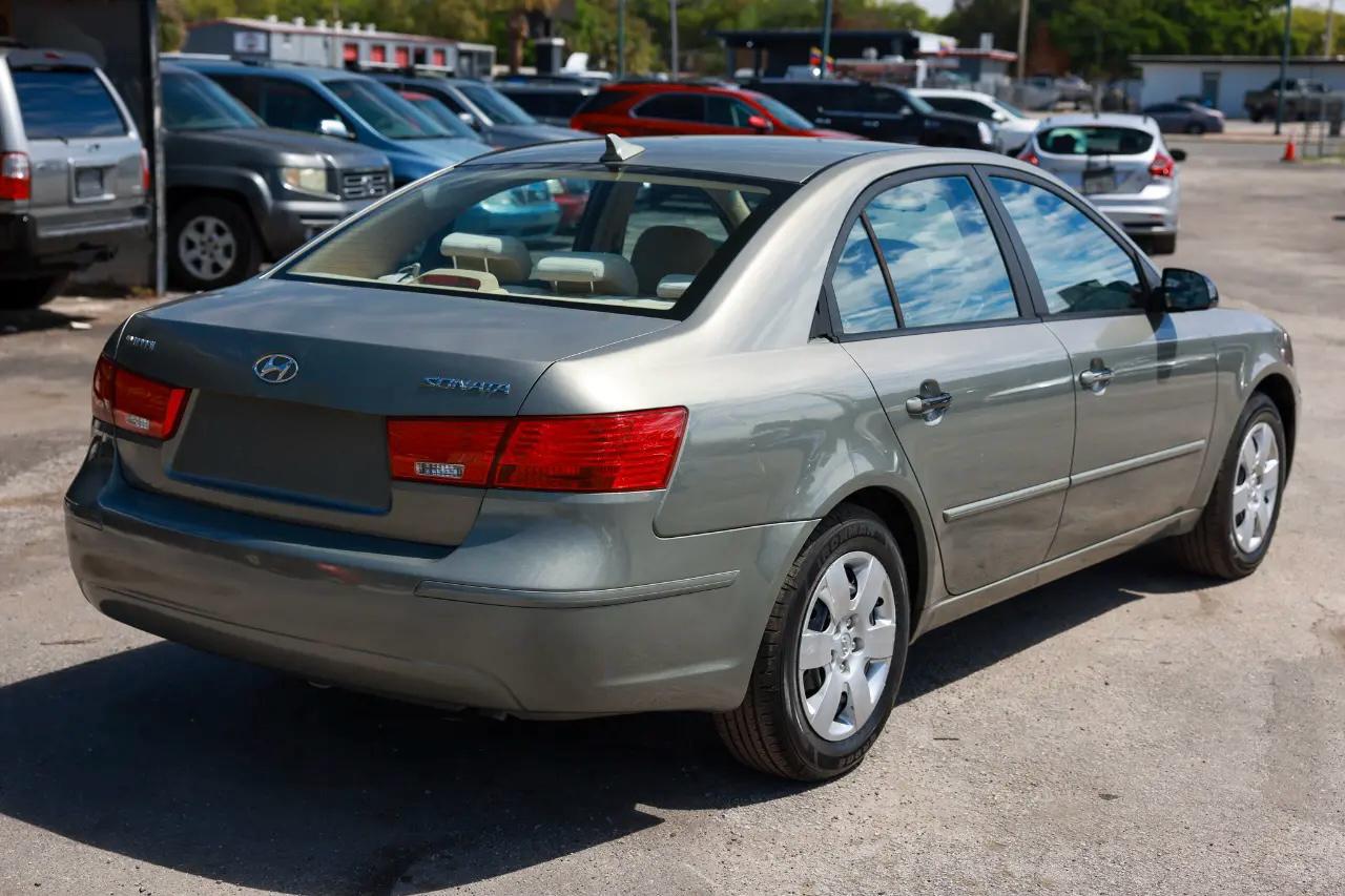 Hyundai Sonata  2009