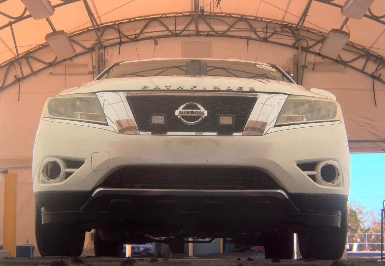 Nissan Pathfinder  2014