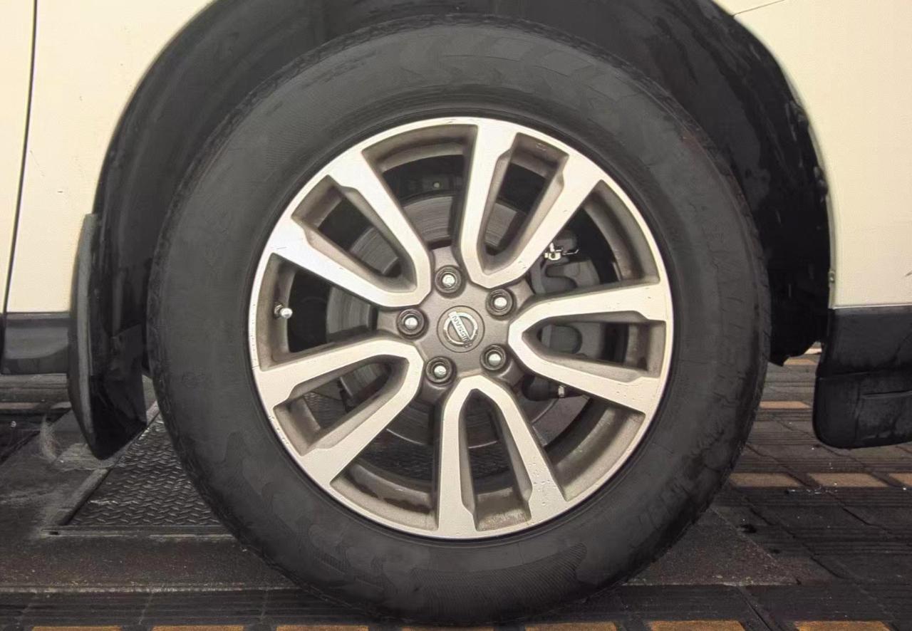 Nissan Pathfinder  2014