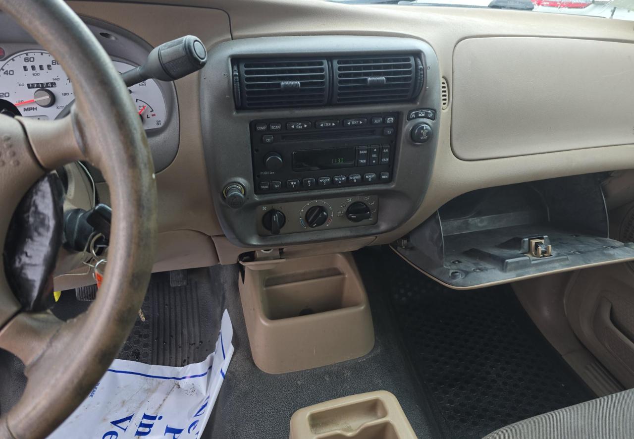 Ford Explorer Sport Trac  2001