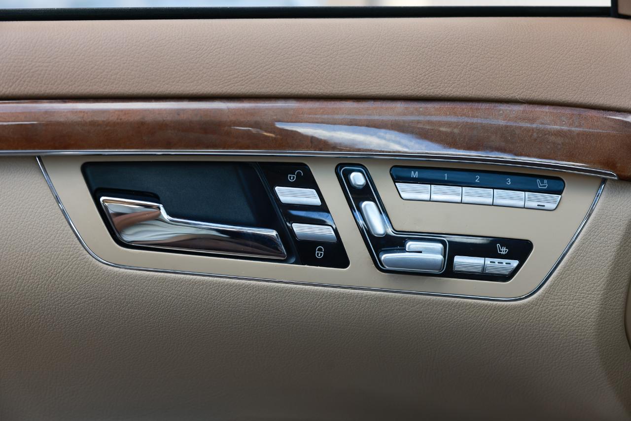 Mercedes-Benz S-Class  2007