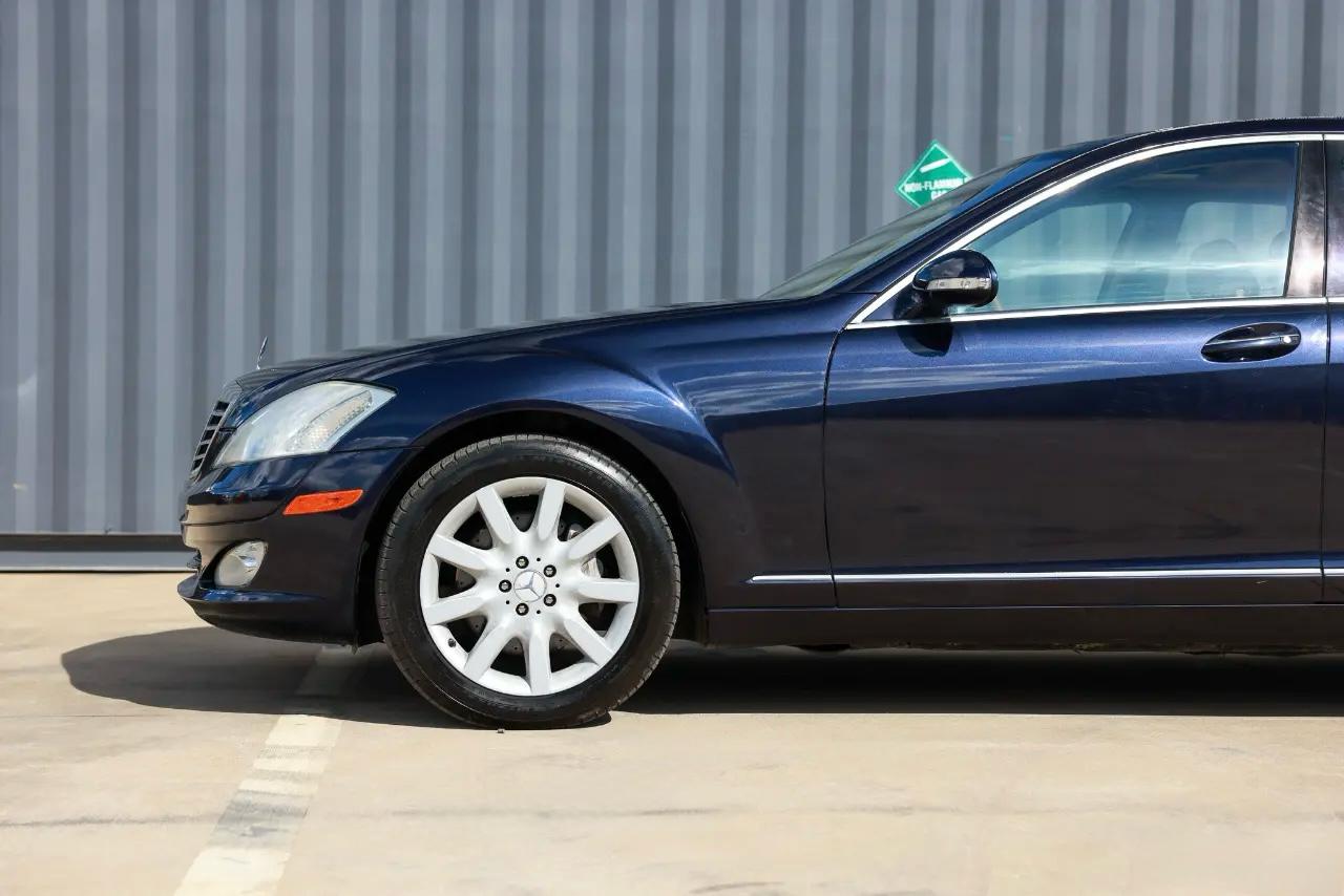 Mercedes-Benz S-Class  2007