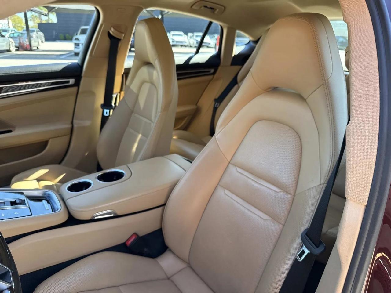 Porsche Panamera  2018