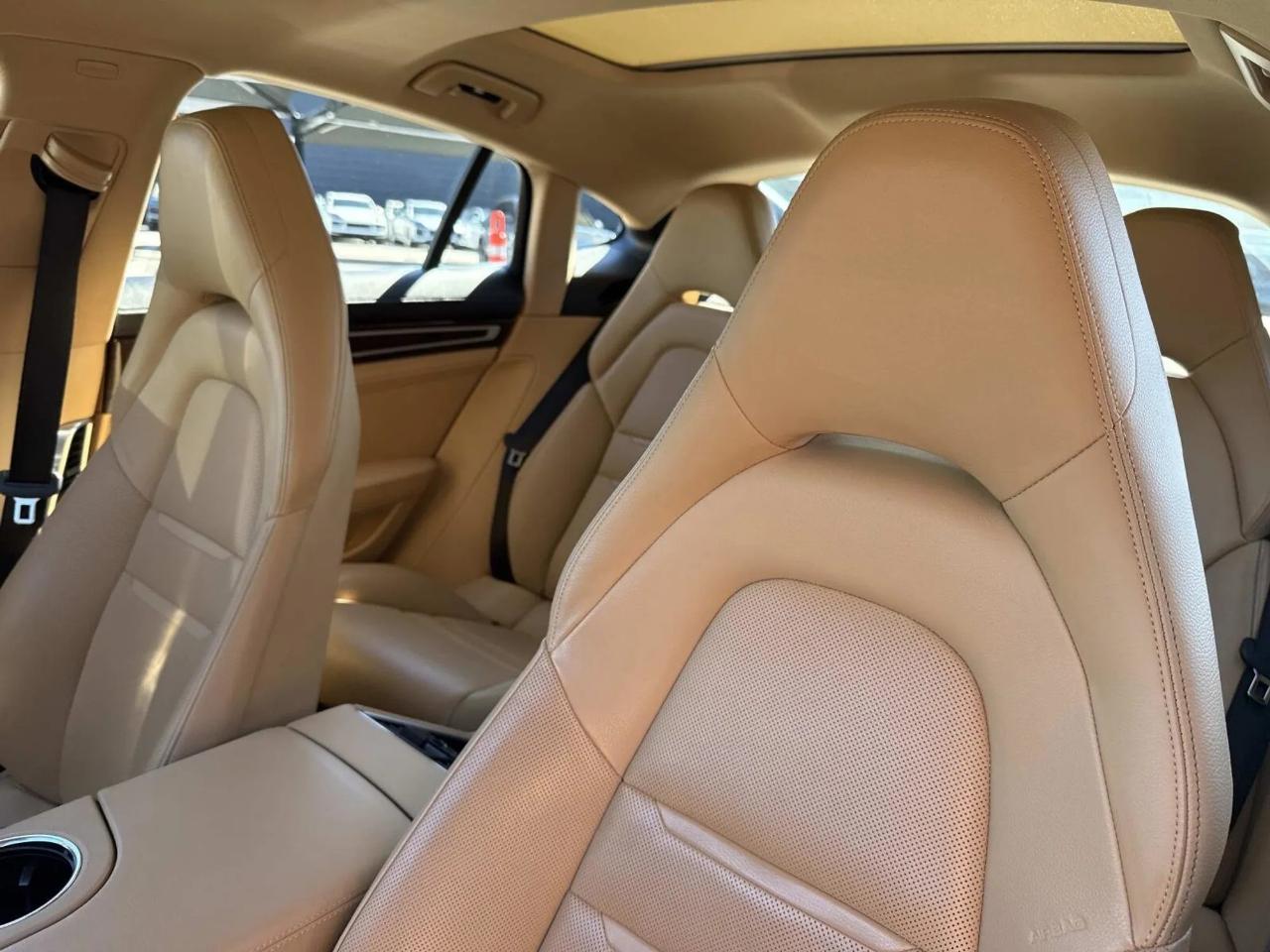 Porsche Panamera  2018