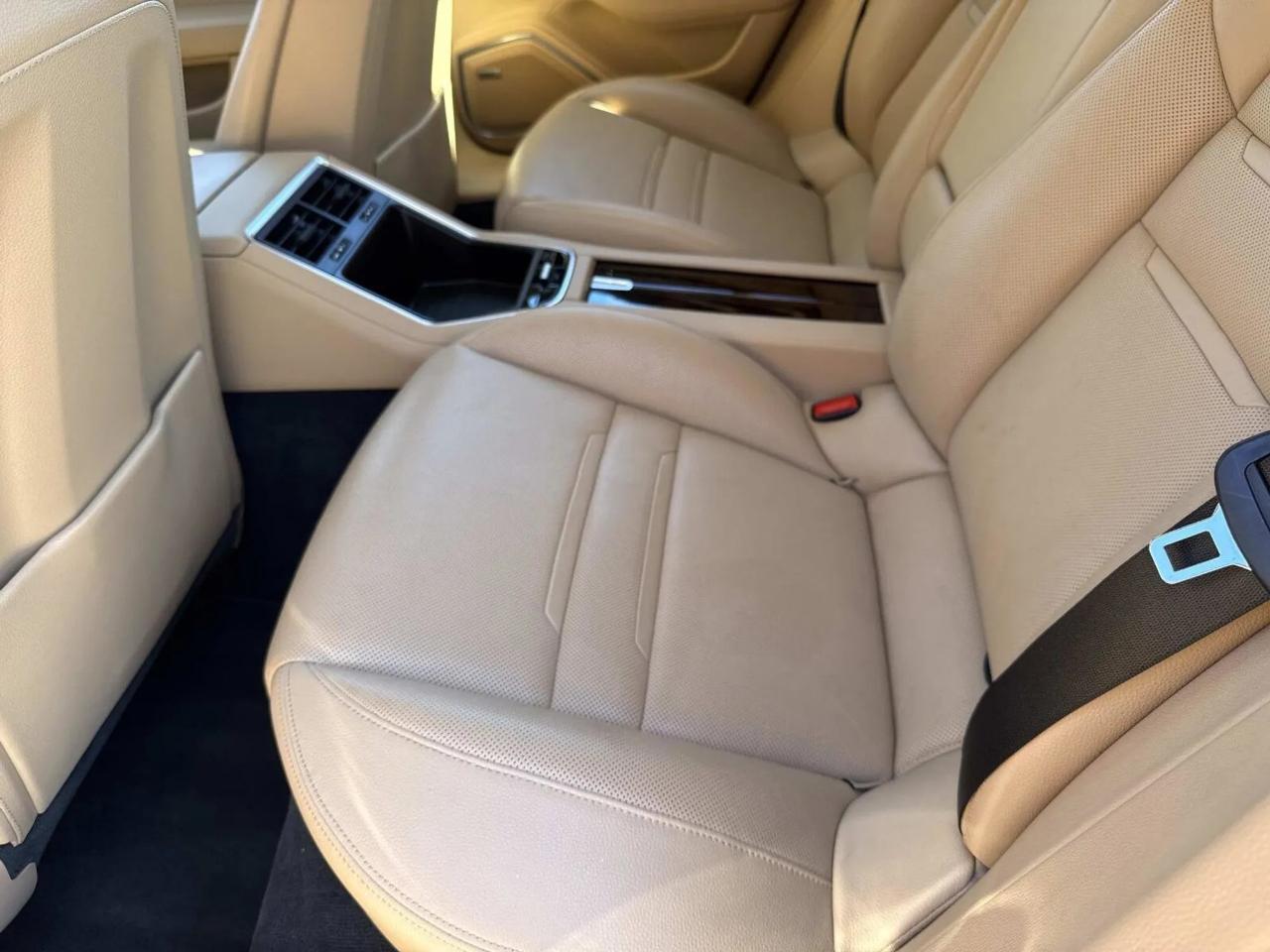 Porsche Panamera  2018