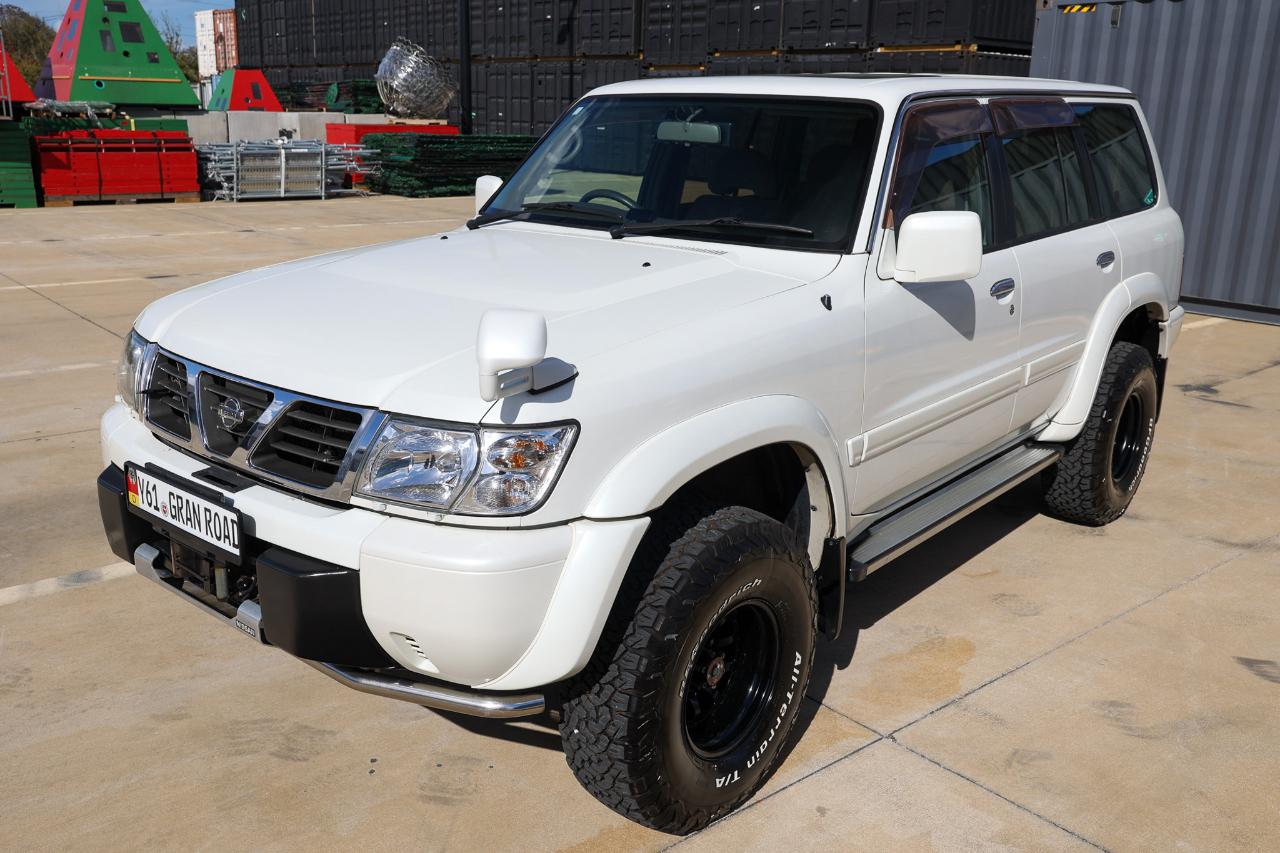 Nissan Safari  1998