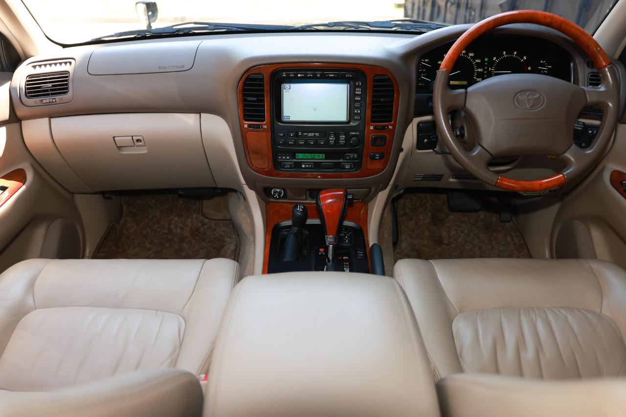Toyota Land Cruiser  1999