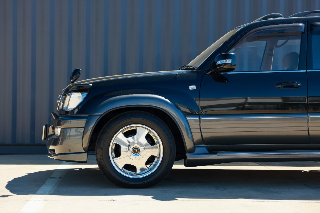 Toyota Land Cruiser  1999