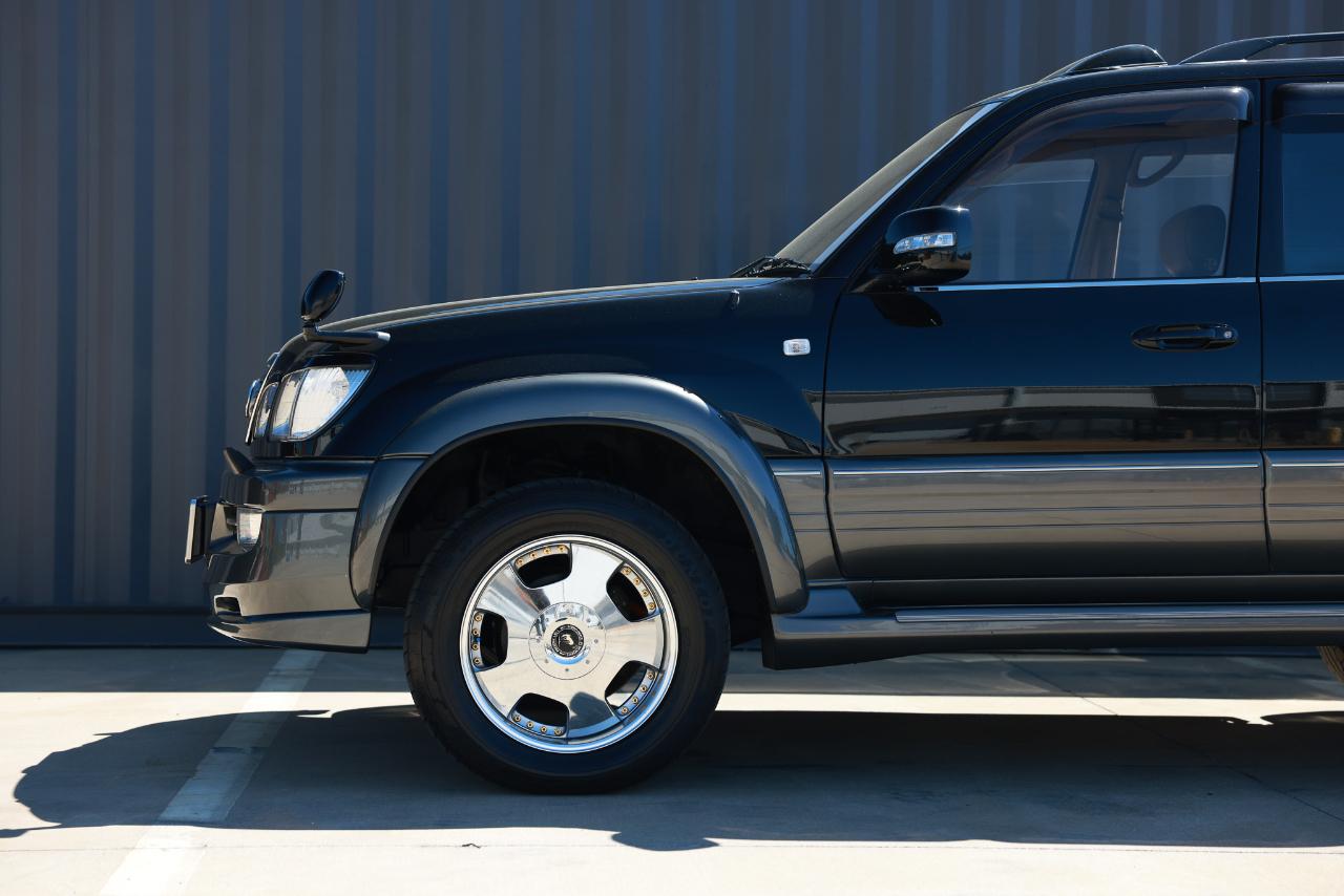 Toyota Land Cruiser  1999