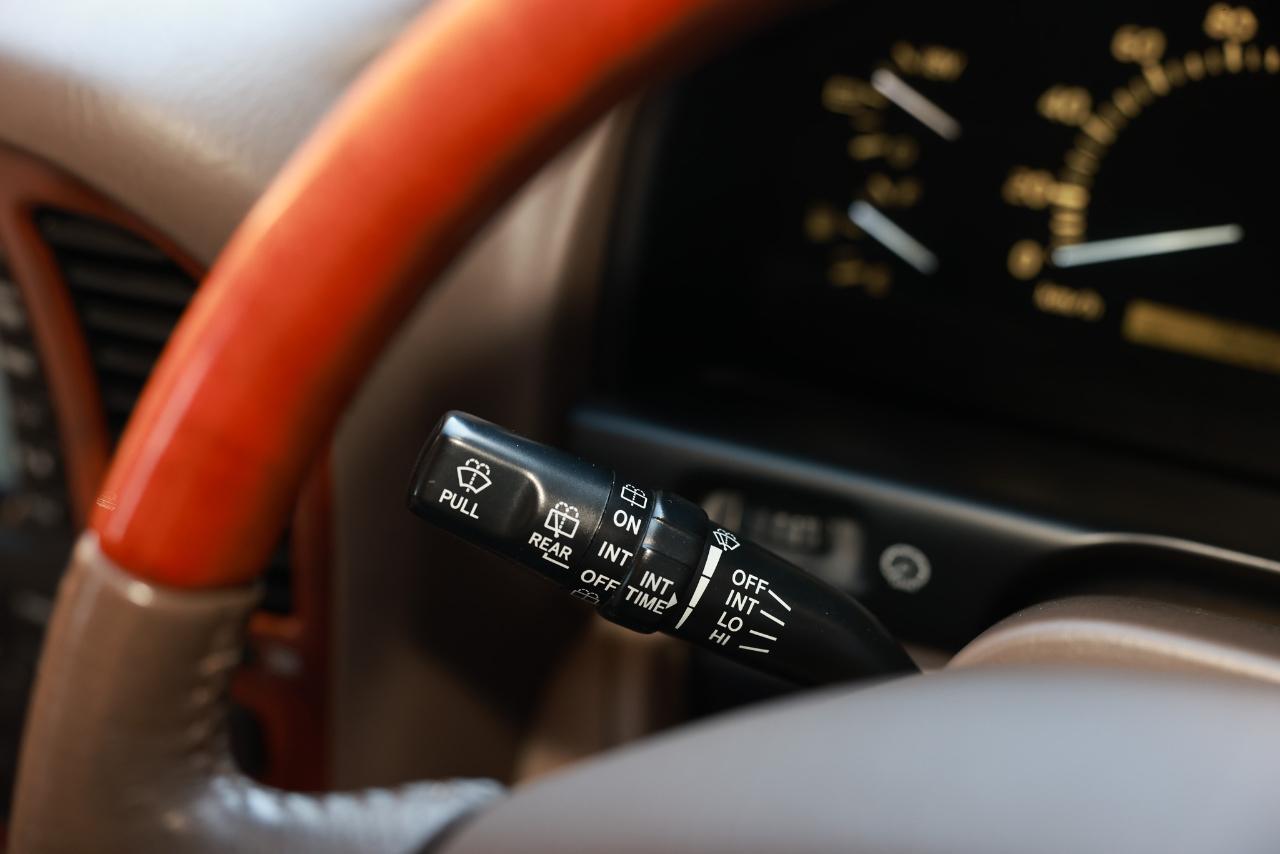 Toyota Land Cruiser  1999