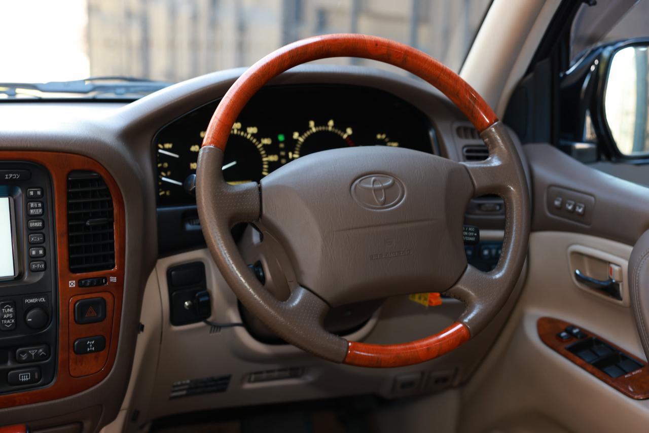 Toyota Land Cruiser  1999