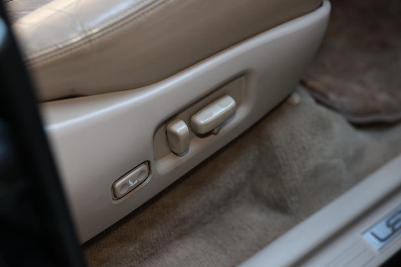 Toyota Land Cruiser  1999