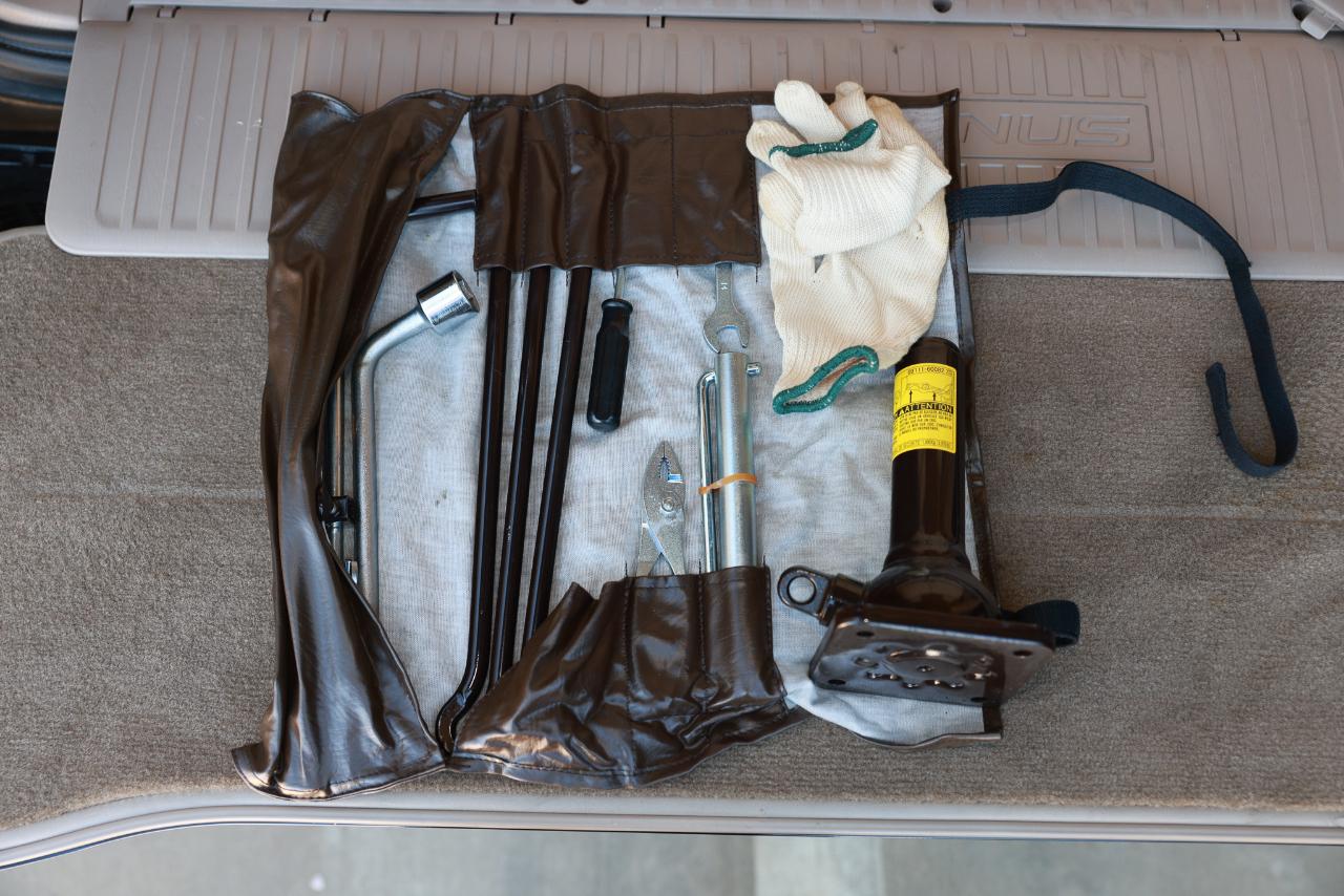 Toyota Land Cruiser  1999