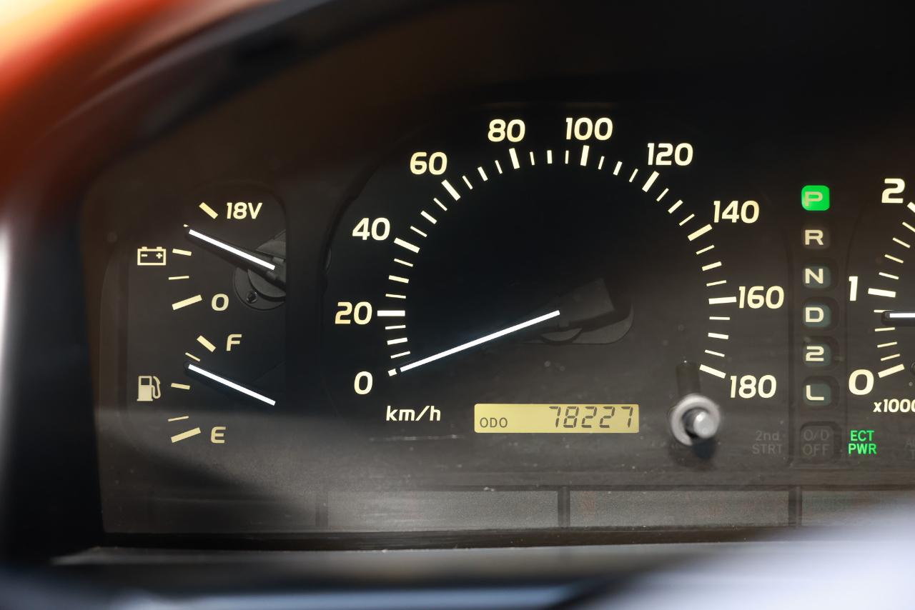 Toyota Land Cruiser  1999