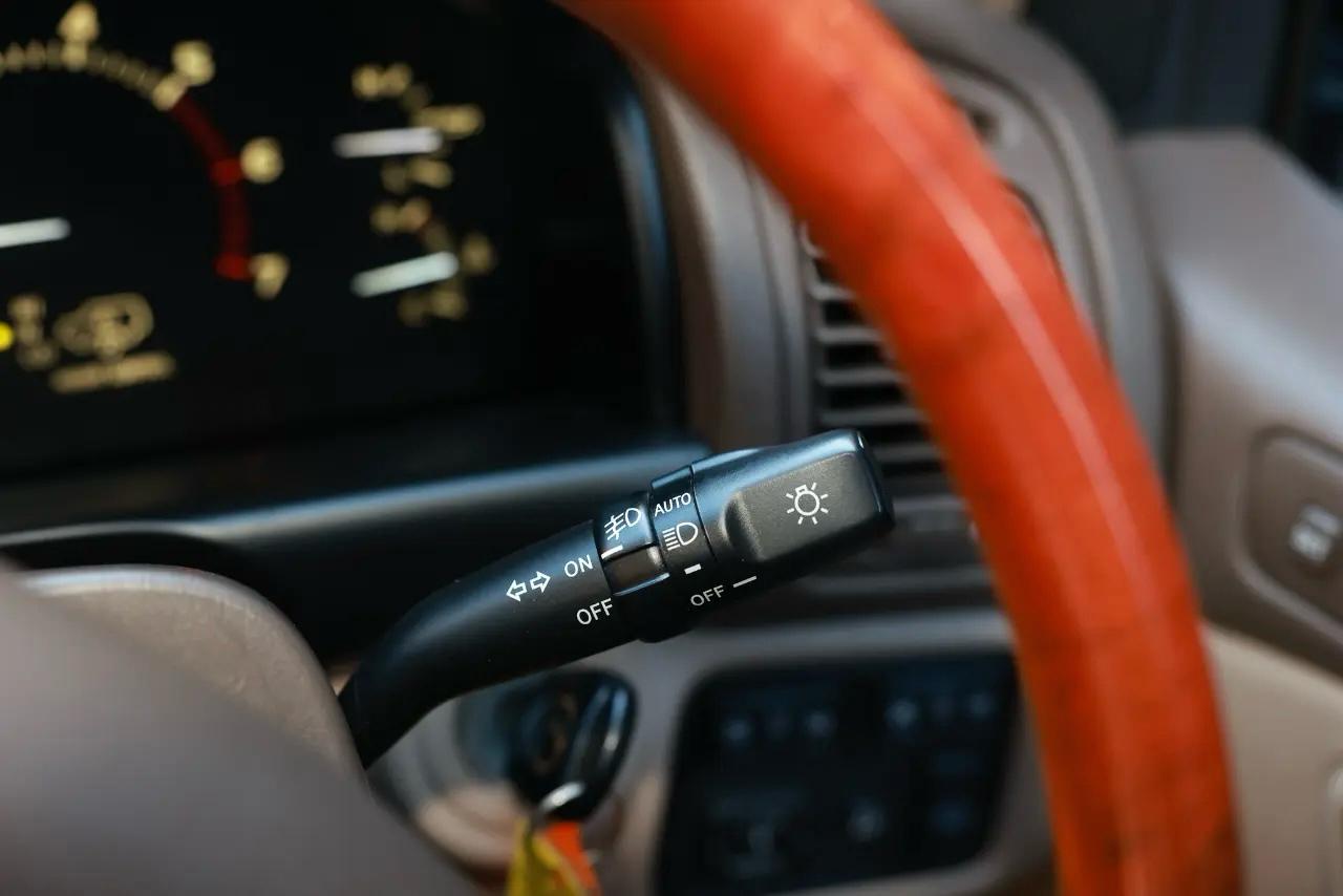 Toyota Land Cruiser  1999