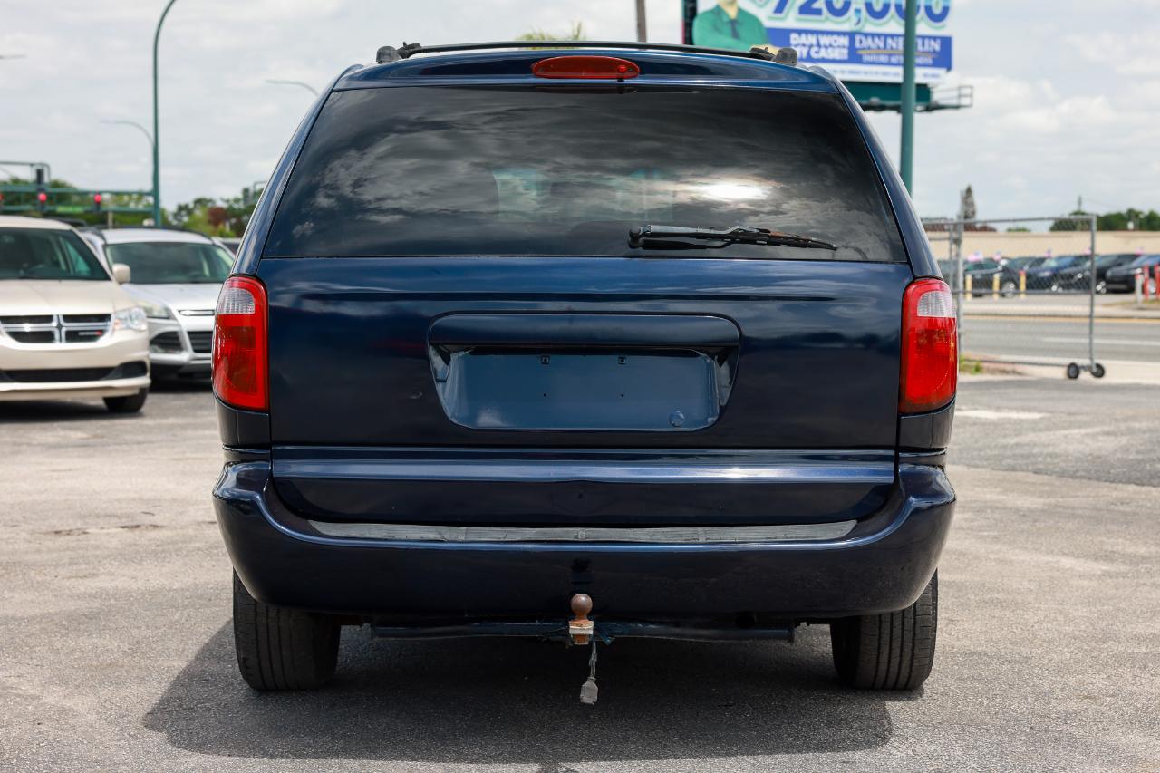 Dodge Caravan  2005