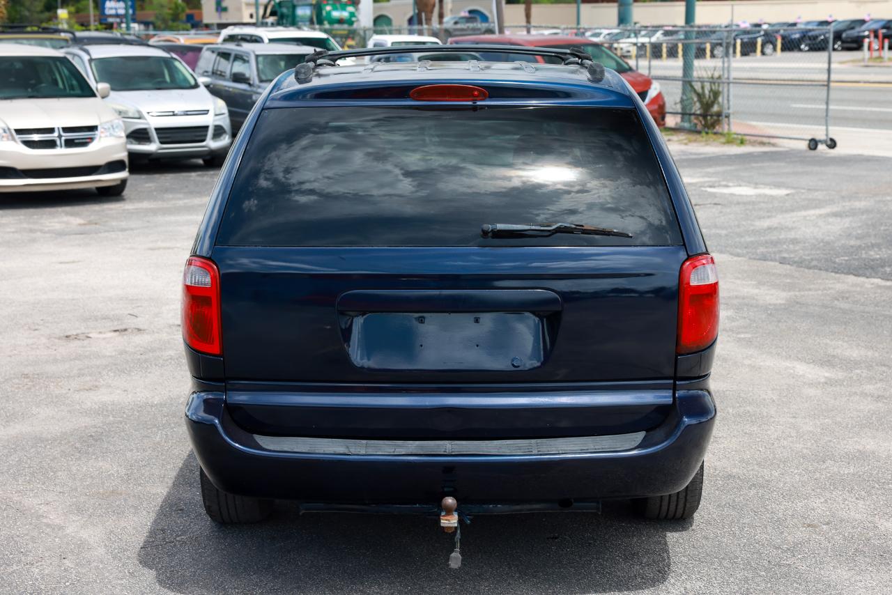 Dodge Caravan  2005