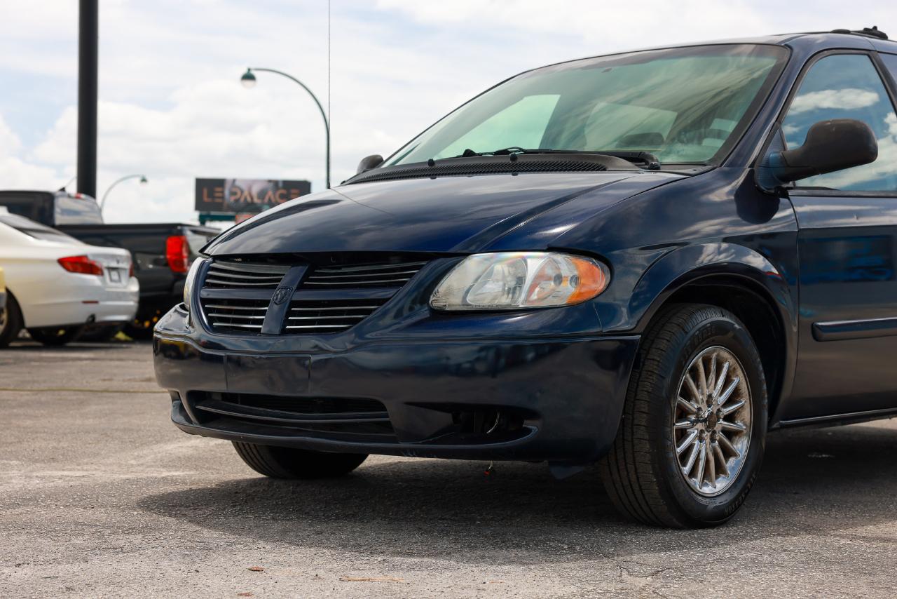 Dodge Caravan  2005