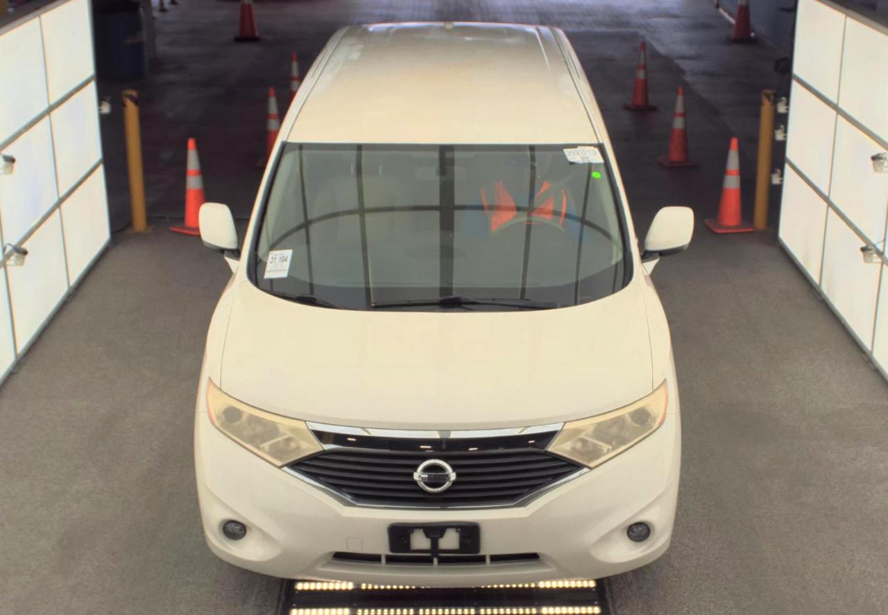Nissan Quest  2013