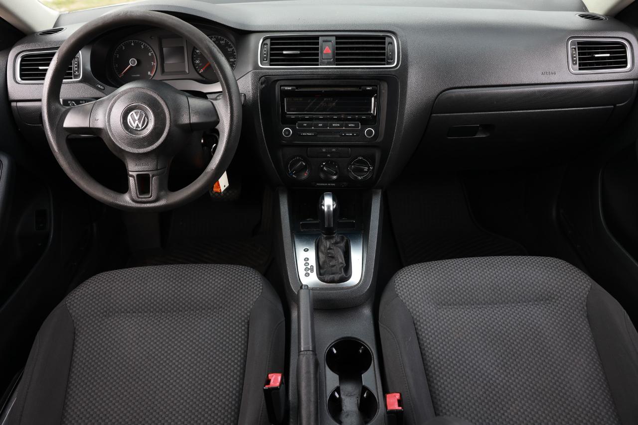 Volkswagen Jetta Sedan  2012