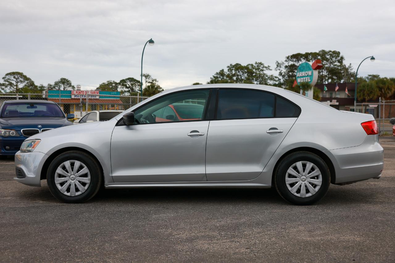 Volkswagen Jetta Sedan  2012