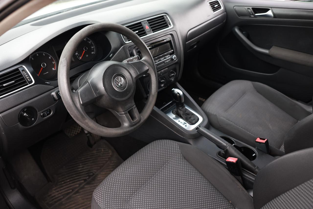 Volkswagen Jetta Sedan  2012