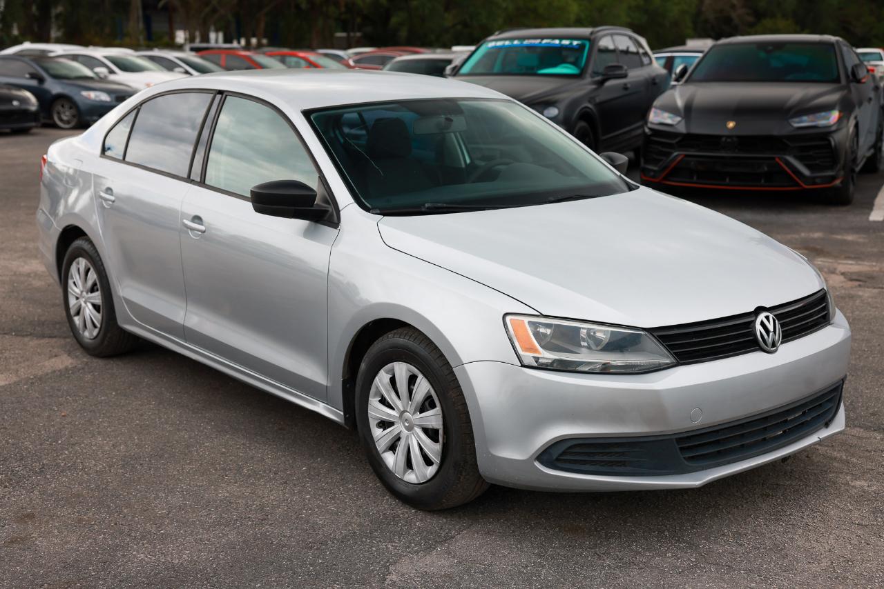 Volkswagen Jetta Sedan  2012