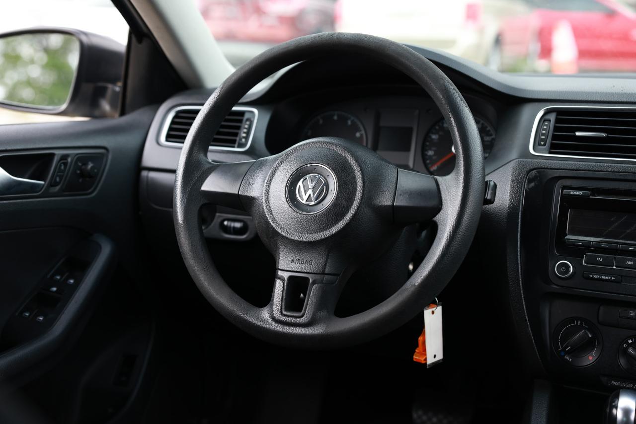 Volkswagen Jetta Sedan  2012