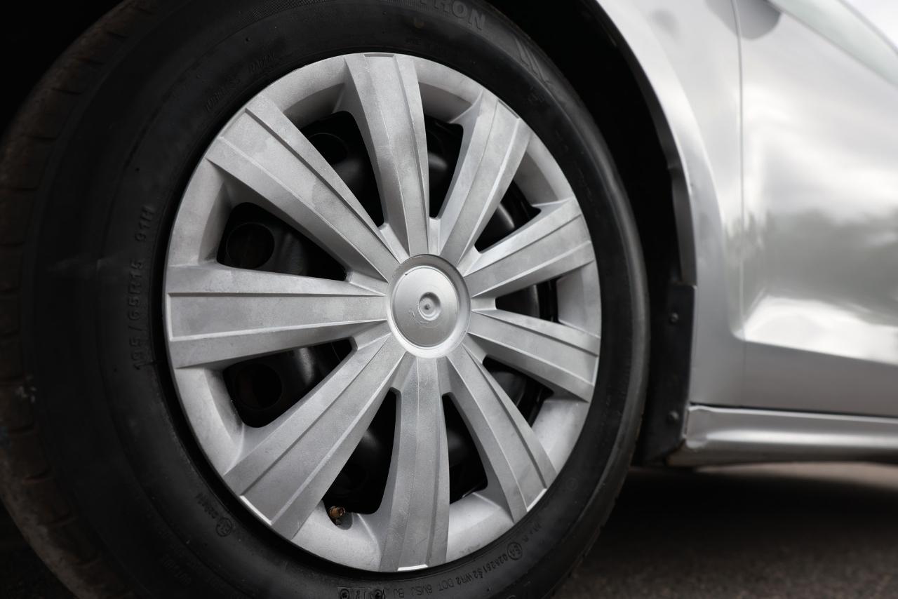 Volkswagen Jetta Sedan  2012