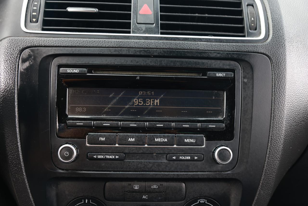 Volkswagen Jetta Sedan  2012