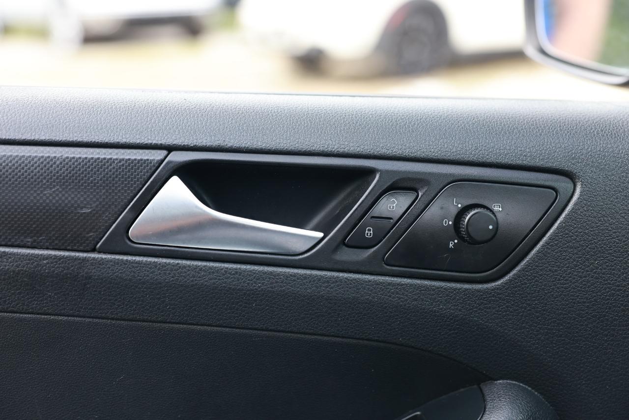 Volkswagen Jetta Sedan  2012